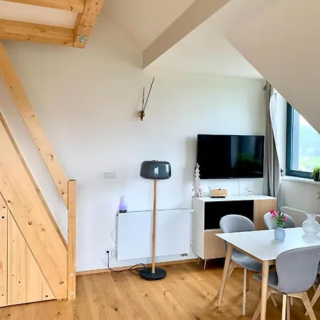 Kvilda Apartments דירה *