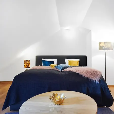 Kvilda Apartments شقة *